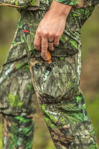 Vista 2 de Mossy Oak Pantalones de caza de camuflaje ligeros para hombre Tibbee
