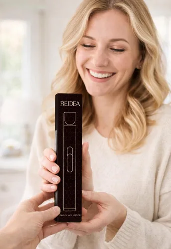 Vista 8 de REIDEA Encendedor eléctrico de regalo para los amantes de las velas, resistente al viento, sin llama, recargable por USB, encendedor retráctil