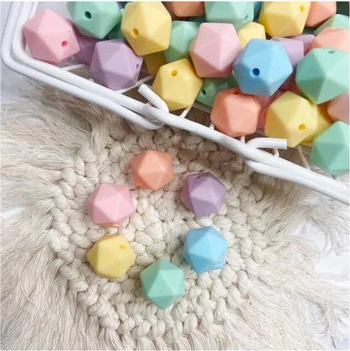 Vista 7 de Colgante de silicona de plumas de 1.732 in, 10 cuentas de silicona para hacer pulseras y collares