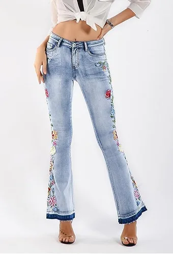 Vista 4 de Jeans acampanados para mujer, jeans bordados florales, elásticos, acampanados, talla grande, pantalones de mezclilla de pierna ancha Y2K