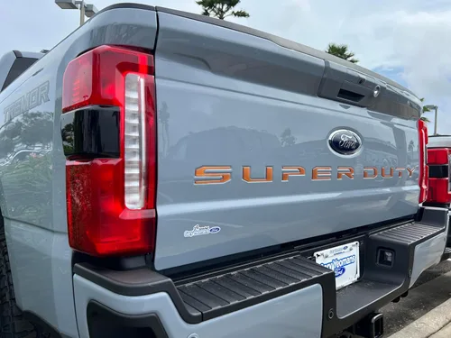 Vista 4 de Insertos de letras para portón trasero, compatibles con Super Duty XL/XLT/Lariat 2023-2026