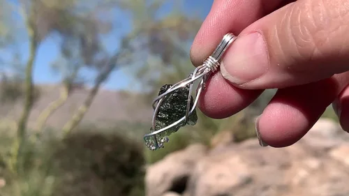 Vista 33 de 66 necklace pendant gemstones choose from moldavite, citrine, or herkimer diamond