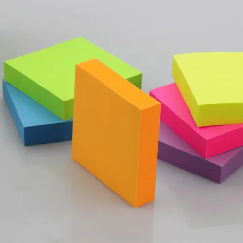 Vista 3 de Early Buy Notas adhesivas de 2 x 2 pulgadas, 6 colores brillantes, 12 blocs, 100 hojas/bloc 12 pads of self-stick notes, 100 sheets per pad