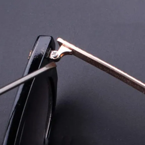 Vista 5 de Kits de reparación de gafas Destornillador profesional Llavero de cobre Gafas de sol Reloj Electrónica Joyería Plana Phillips Cabeza 0.055 in