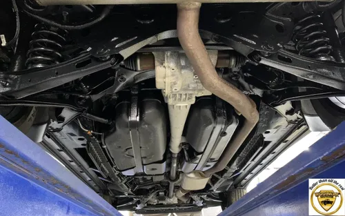 Vista 3 de WOOLWAX™ Recubrimiento de lanolina para auto/camión Cubo de 5 galones NEGRO