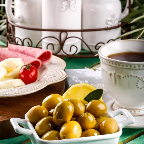 Vista 3 de Marmarabirlik Aceitunas verdes, aceitunas turcas en escabeche, verde cóctel, recogidas a mano, aperitivos saludables para ensaladas y mezze, fuente