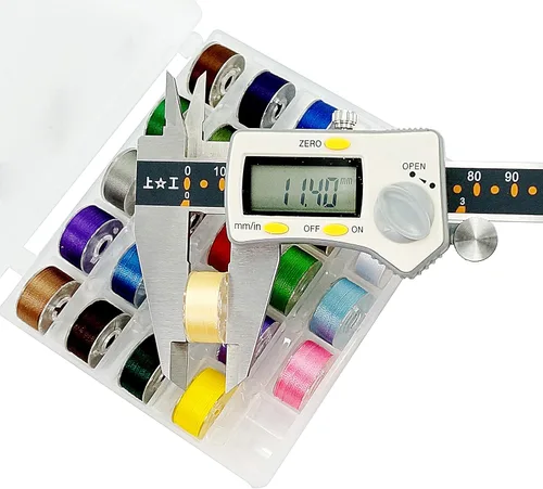 Vista 4 de New Brothread 25 piezas de colores surtidos 70D/2 (60WT) hilo de bobina preenrollado tamaño A SA156 para bordado y máquina de coser DIY hilo de 60WT