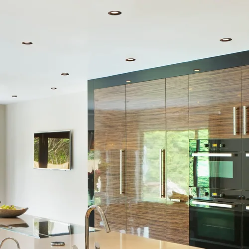 Vista 4 de Maxxima 4 pulg. Luz de techo empotrada LED de 5 CCT, 800 lúmenes, con conexión rápida E-26, color seleccionable 2700K-5000K