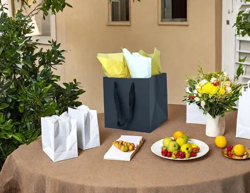 Vista 6 de JUNESHE Bolsas de regalo cuadradas pequeñas con papel de seda, color negro, paquete de 2, 5.9 pulgadas Bolsas de papel con asas para cumpleaños