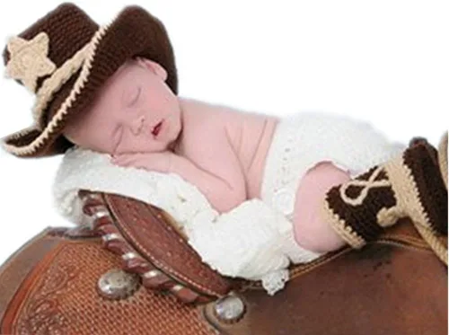 Vista 2 de Vemonllas Accesorios de fotografía para recién nacidos para bebé niño y niña sombrero de vaquero pantalones cortos y botas de punto de ganchillo