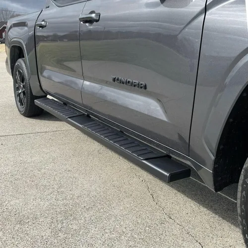 Vista 4 de Estribos de 6 pulgadas compatibles con Toyota Tundra Crew Max Cab 2022-2026. Estribos Toyota Tundra barras Nerf negras, escalones laterales