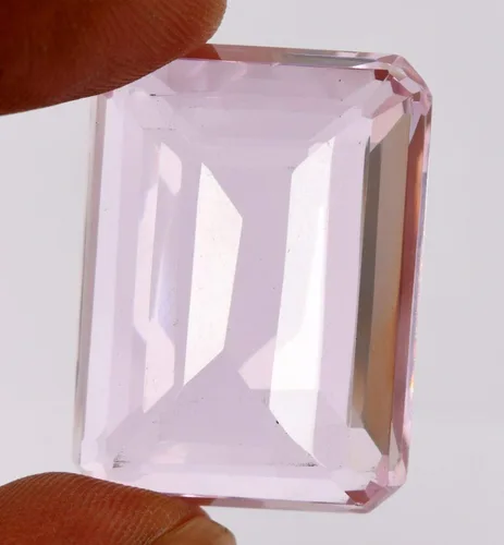 Vista 2 de GEMHUB Topacio rosa bebé esmeralda forma suelta piedra preciosa, Gema, Topacio rosado brasileño