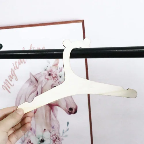 Vista 7 de 10 perchas de madera para bebés y niños, linda forma de oso pequeño, 8.97 x 4.72 pulgadas