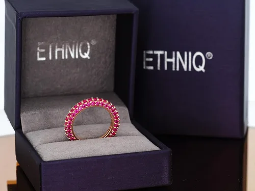 Vista 5 de ETHNIQ Joycelyn Collection - Anillo de eternidad multicolor con circonitas cúbicas para aniversario y aniversario