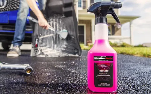 Vista 4 de WeatherTech Tech Care - Limpiador de revestimientos de suelo y tapetes