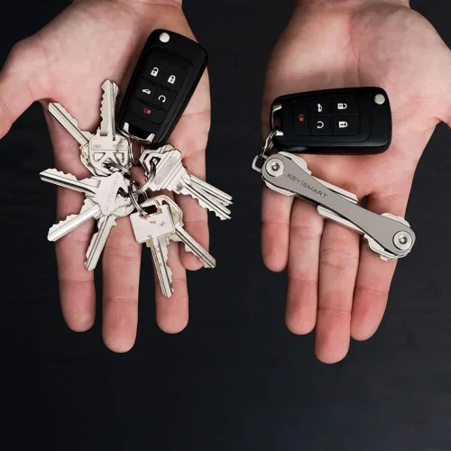 Vista 3 de KeySmart - Llavero organizador de llaves, de titanio, plateado, para uso diario, llavero para llave inteligente de automóvil, hasta 14llaves