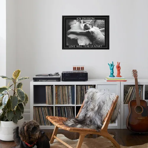 Vista 4 de AllPosters Póster musical para pared, diseño de Joy Division (Love Will Tear Us Apart), marco negro, 33 x 22 pulgadas
