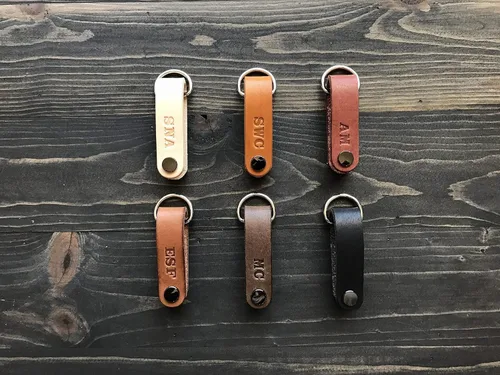 Vista 6 de Compact Leather Key Holder, Switch Blade Style, Holds Up to 6 Keys, Full Grain Leather, Minimalistic Design