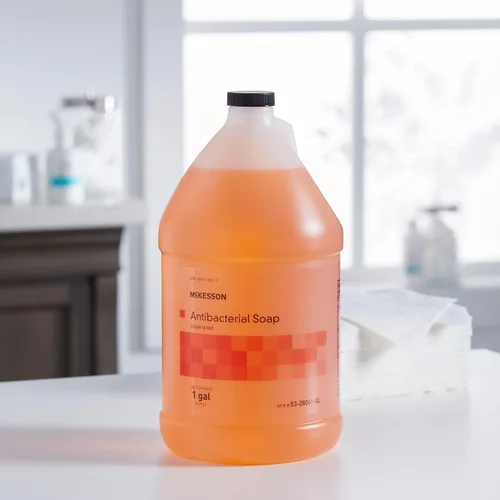 Vista 8 de McKesson Jabón líquido antibacteriano para manos, recarga, aroma limpio, 1 galón, 1 unidad Jabón antibacteriano, naranja claro, no hecho con látex
