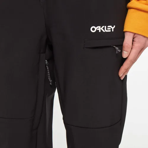 Vista 4 de Oakley Babero TC Dharma Softshell estándar para mujer, color apagón, talla S