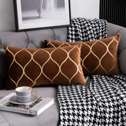 Vista 17 de DEZENE Fundas de almohada decorativas de terciopelo dorado de 22 x 22 pulgadas: paquete de 2 fundas de almohada cuadradas decorativas para Negro