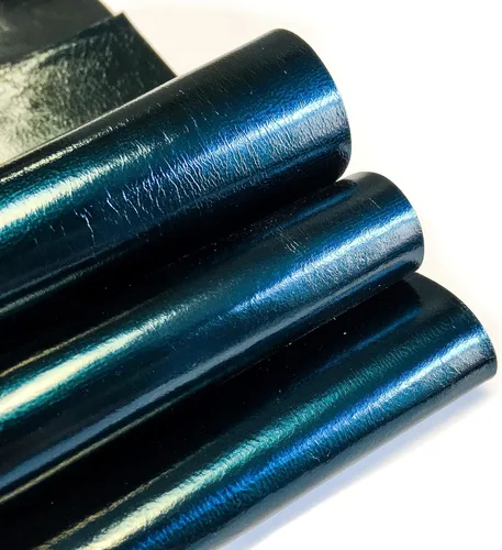 Vista 20 de Piel de cordero metálica azul claro real: material de cuero genuino brillante para costura, manualidades y fabricación de joyas