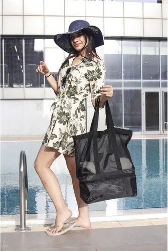 Vista 6 de Bolsa de playa para hombres y mujeres color negro de gran tamaño verano mar bolsa de playa 2 en 1 protección contra el calor y el frío utilizada