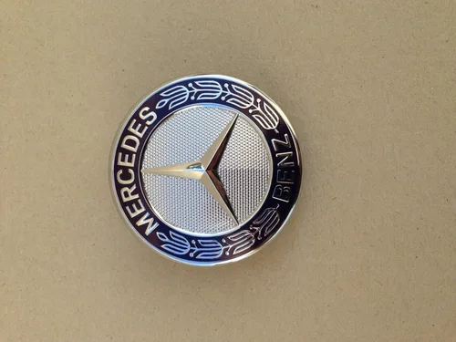 Vista 2 de MERCEDES-BENZ 2128170316 EMBLEMA OEM ORIGINAL