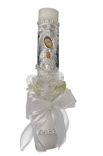 Vista 2 de SWEA Pea & Lilli White Virgin Mary - Juego de velas para bautizos con conchas y recuerdos, color blanco