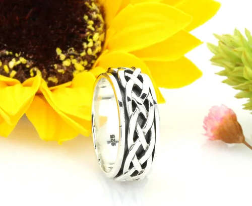 Vista 2 de Anillo de boda y compromiso de plata de ley con diseño celta de 0.315in (tamaño 4 a 14)