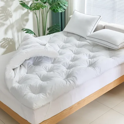 Vista 2 de WhatsBedding Cubrecolchón de plumas de 3 pulgadas, de espuma viscoelástica de plumas de pato, suave y esponjoso, para aliviar la presión