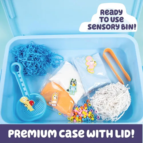 Vista 4 de Horizon Group USA Caja sensorial oficial Bluey Seek & Find, juguetes sensoriales listos para usar para niños pequeños de 3 a 4 años con tapa, arena