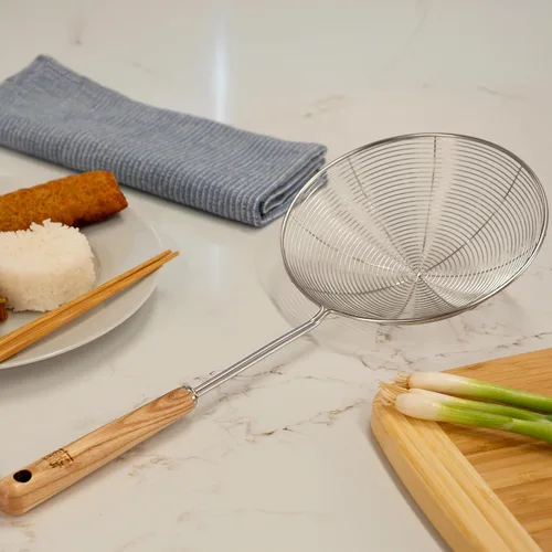 Vista 14 de Joyce Chen Kitchen Spider Strainer - Cesta de alambre de acero inoxidable de 7 pulgadas con mango de bambú resistente al calor