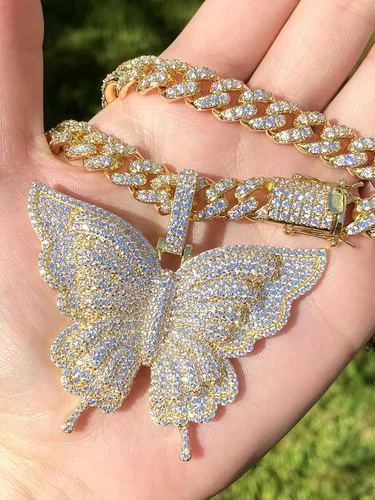 Vista 2 de Gargantilla de cadena de eslabones cubanos Miami con acabado de oro de 14 quilates para mujer, collar de raperos de mariposa helada, juego de puntas