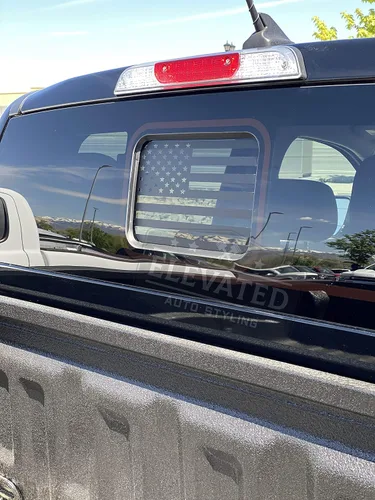 Vista 5 de Calcomanía de bandera estadounidense para ventana central trasera compatible con Ford Ranger 2019-2023 (negro mate)