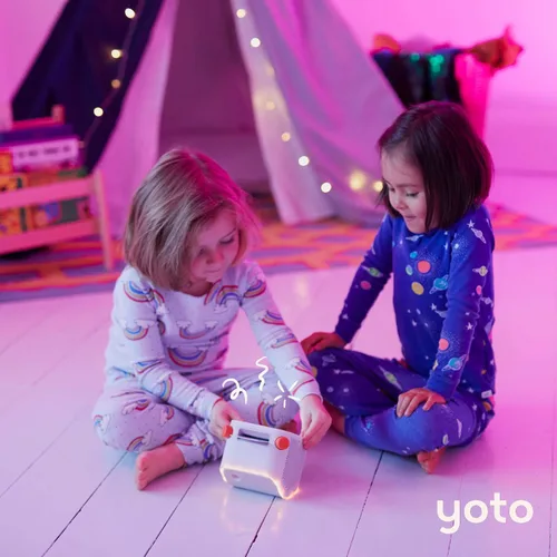 Vista 8 de YOTO Disney Junior Novels: Tangled - Tarjeta de audio para niños para usar con reproductor y mini dispositivo de audio todo en 1, escucha educativa