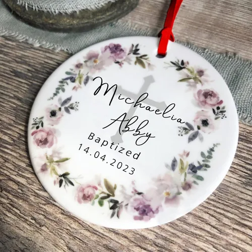 Vista 17 de Recuerdos personalizados de adorno de Navidad para bebé, regalos de bebé que llegan, adornos de cerámica para árbol de Navidad, adornos de primera