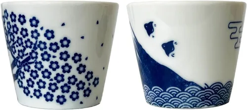 Vista 4 de Juego de 2 tazas de sake japonesas - Sakura y Monte Fuji Design, cerámica de color índigo, 3.9 onzas líquidas, para bebidas frías y calientes, taza