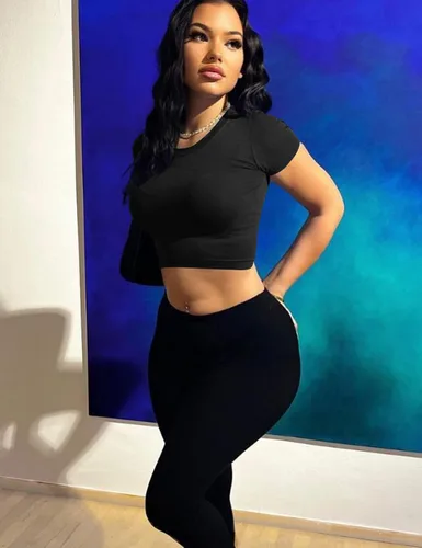 Vista 4 de Kaximil Camisetas básicas ajustadas para mujer, manga corta, cuello redondo, sexy, para adolescentes y niñas