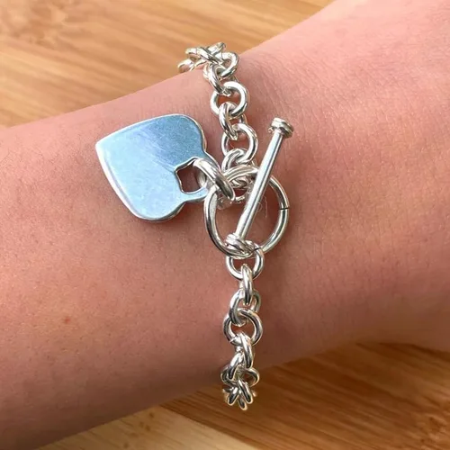 Vista 3 de JewelryWeb - Pulsera de plata de ley 925 con dije de corazón grabable y eslabones Rolo - Cierre de palanca - 7.5 o 8.5 pulgadas - Pulsera de corazón