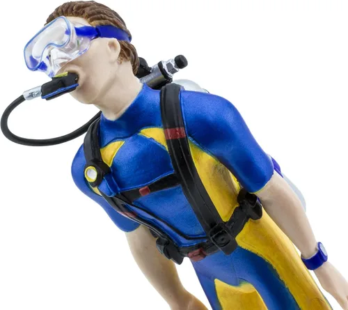 Vista 4 de Safari Ltd. Kevin the Underwater Adventurer Figurine – Figura detallada de plástico de 7 pulgadas – Divertido juguete educativo para niños, niñas