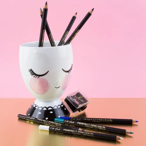 Vista 2 de L.A. Girl Delineador de ojos Perfect Precision, Arctic White GP708
