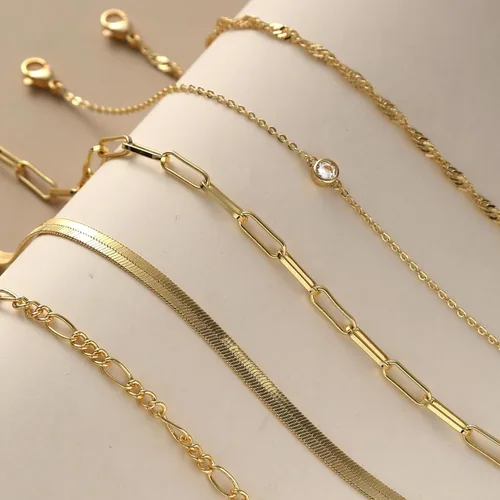 Vista 5 de Pulseras de oro para mujer, juego de pulseras en capas de oro de 14 quilates, delicada cadena de espiga de espiga, pulseras cubanas de oro