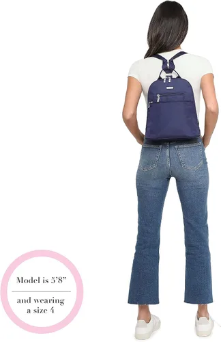 Vista 6 de Baggallini Mochila convertible esencial, Gris carbón