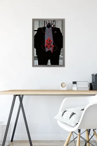 Vista 6 de Trends International Marvel Comics Daredevil - Póster de pared Kingpin Shadow, 22.4 pulgadas de largo x 14.7 pulgadas, versión enmarcada de madera