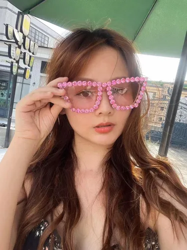 Vista 9 de FEISEDY Gafas de sol de ojo de gato cuadradas de cristal para mujer, gafas de sol brillantes de moda retro Cateye B2898