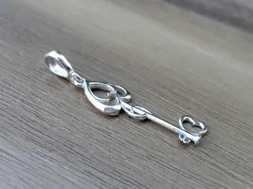 Vista 7 de Love Heart Key Pendant Sterling Silver 925 Friendship Necklace Charm Fine Jewelry