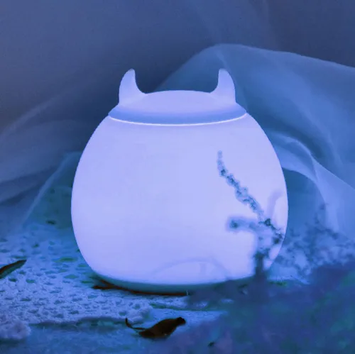 Vista 3 de Luz nocturna LED de silicona portátil de dibujos animados para niños, recargable por USB, luz blanca cálida/cálida, luz cambiable, bonita lámpara