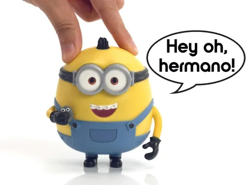Vista 4 de Minions: The Rise of Gru Sing 'N Babble Otto - Figura de acción interactiva, juguete de personaje parlante con 25 sonidos para hablar y reír de 4