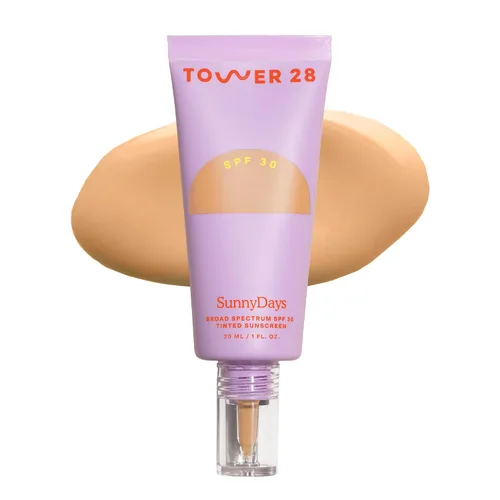Vista 13 de Tower 28 Base de maquillaje con SPF 30, protector solar tintado SunnyDays 05 FAIRFAX